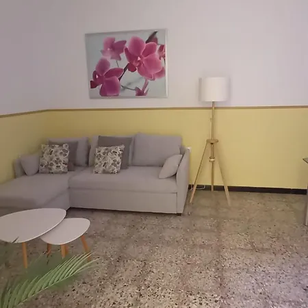 Edara - Haus Mit Privatem Garten By Interhome בית נופש